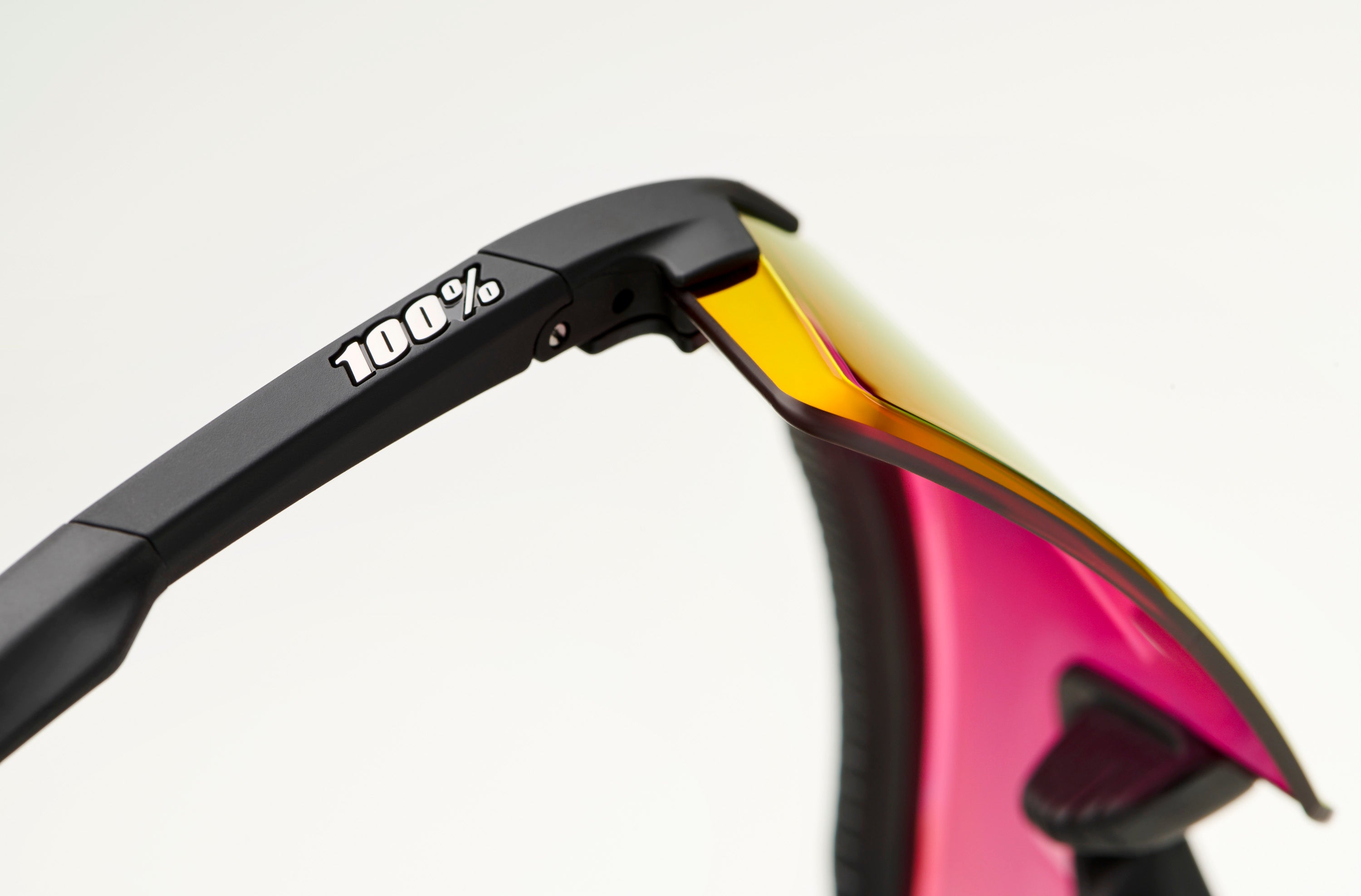 100-aerocraft-sonnenbrille-schwarz-hiper-red-mirror image 7