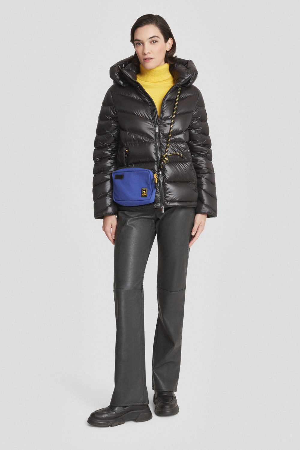ciesse-outdoor-piumini-kurz-daunenjacke-schwarz-abnehmbare-kapuze image 1