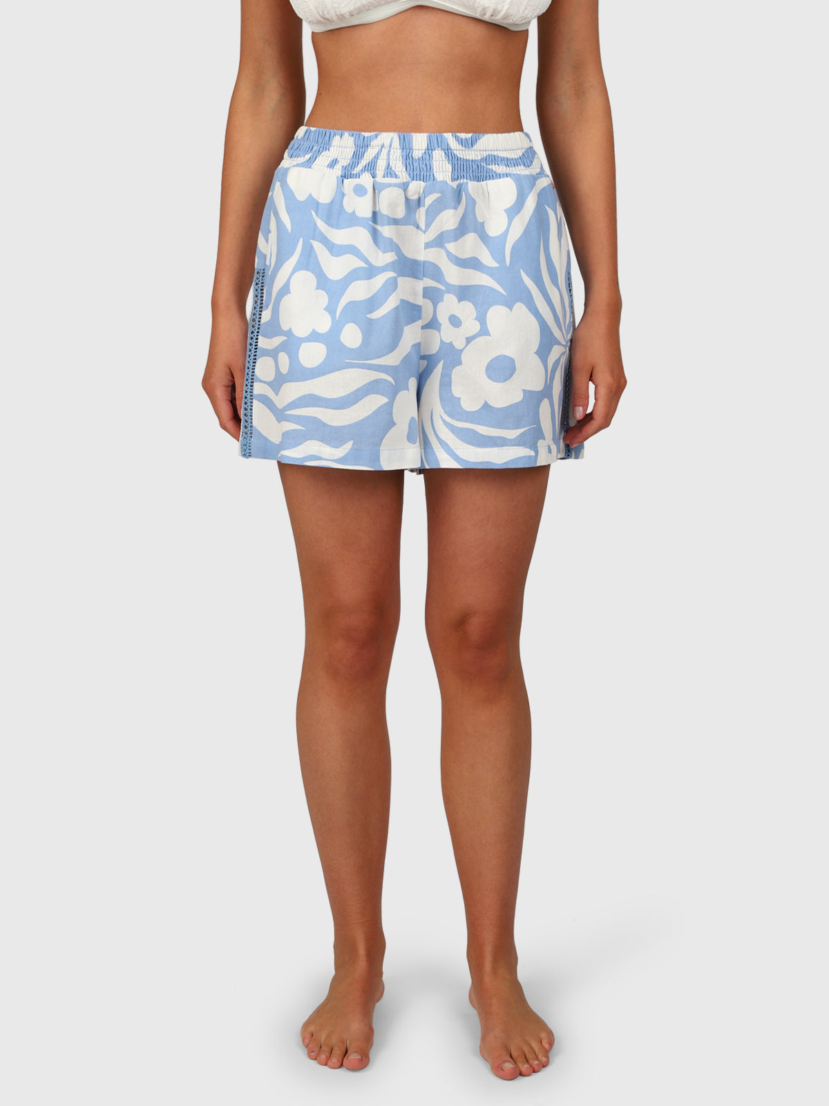 brunotti-candice-swirl-damen-shorts-blau-floral-baumwolle image 3