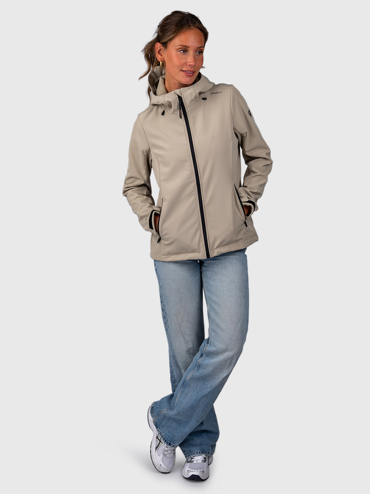 brunotti-joos-softshelljacke-damen-fungi-winddicht image 5