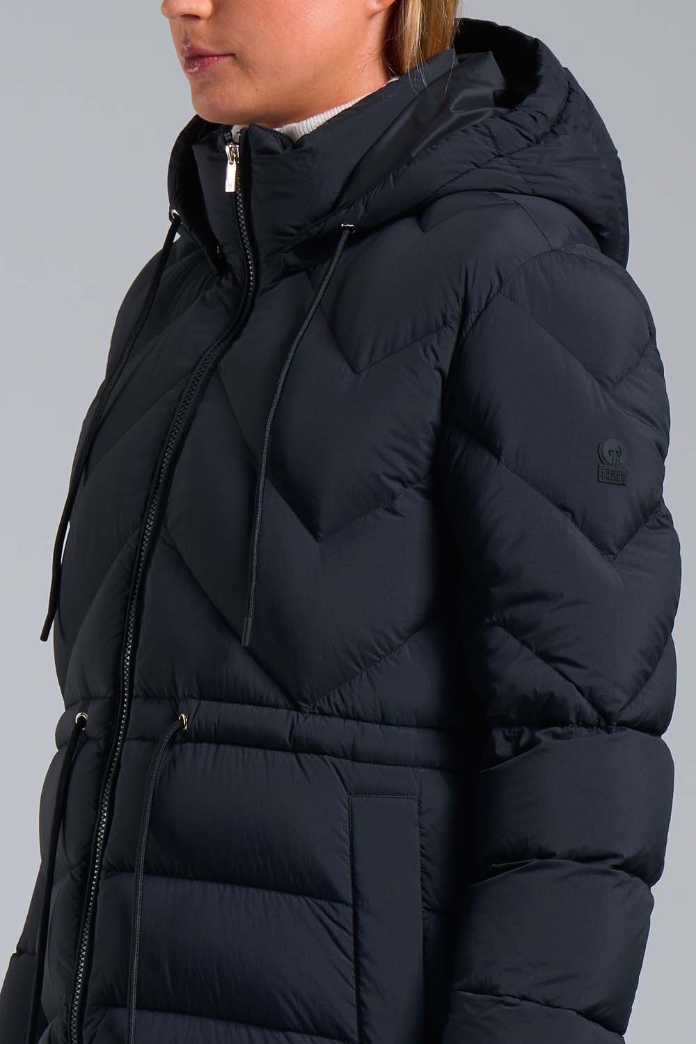 ciesse-outdoor-hirta-daunenjacke-schwarz-200g-abnehmbare-kapuze image 4