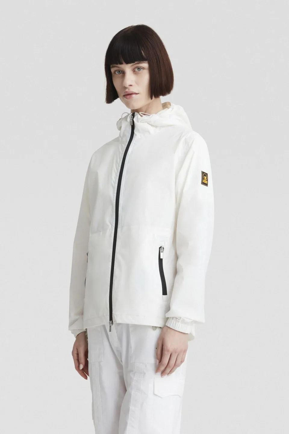 ciesse-outdoor-windjacke-weiss-mit-kapuze-wasserdicht image 1
