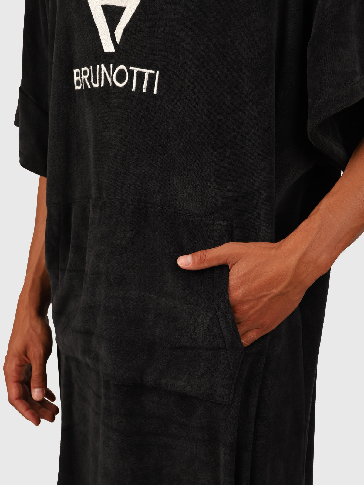 brunotti-poncho-solid-poncho-herren-badeponcho-schwarz image 6