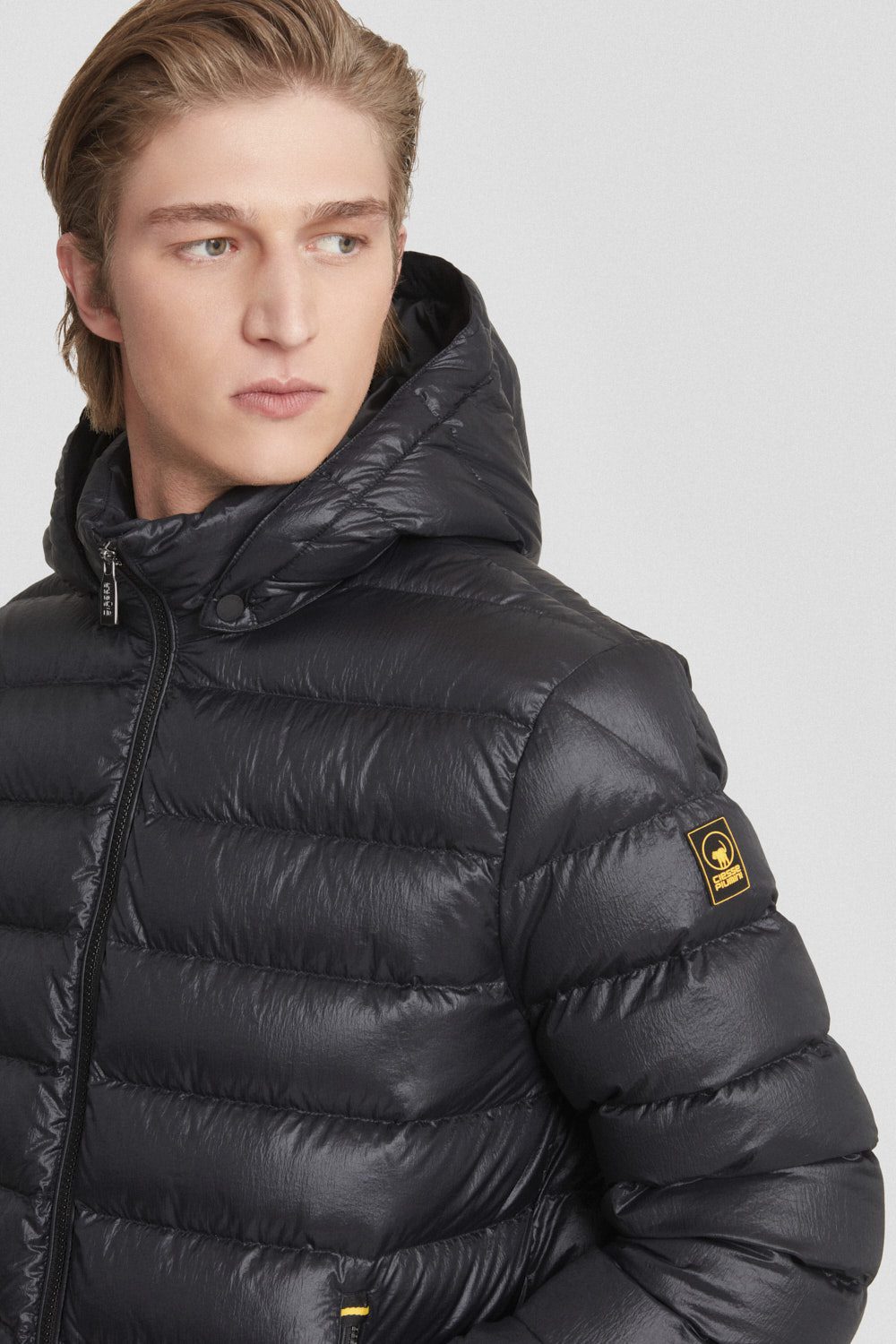 ciesse-outdoor-daunenjacke-kurz-schwarz-kapuze-abnehmbar-800fp image 3