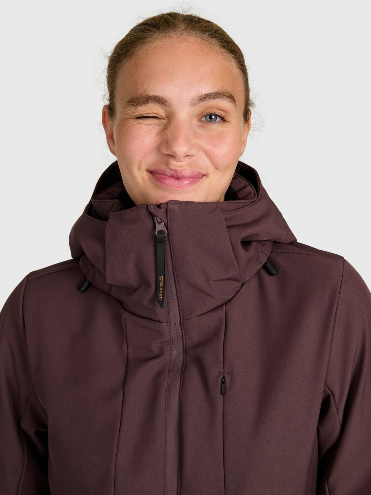 brunotti-jana-damen-softshell-jacke-snow-raisin-15k image 6