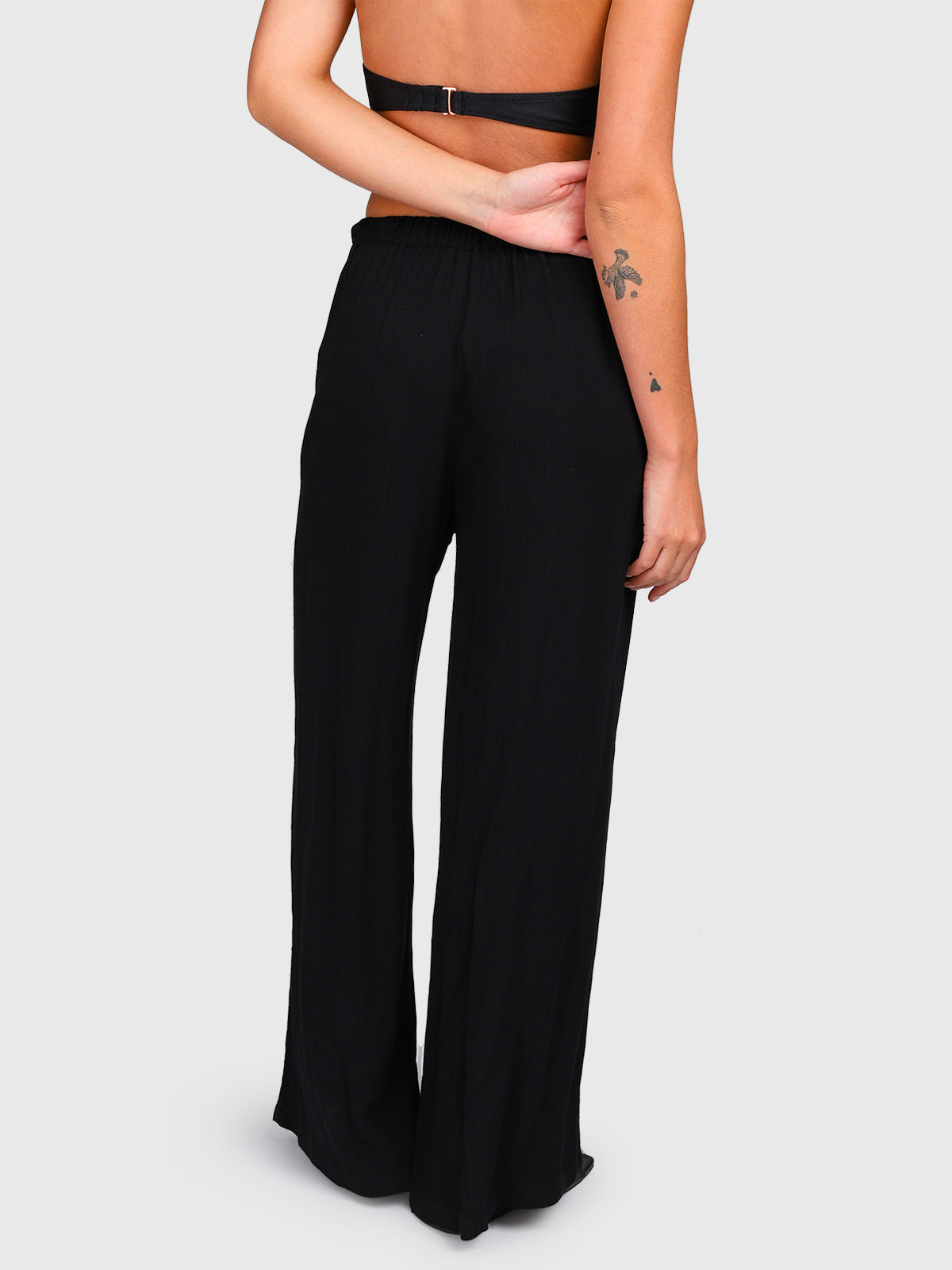 brunotti-pantella-hose-damen-sommerhose-schwarz-wide-leg image 2