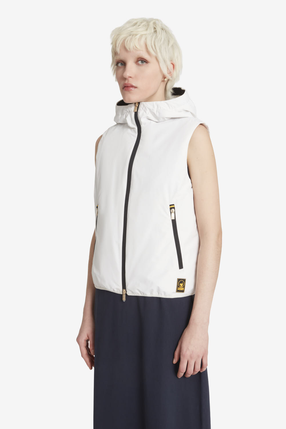 ciesse-outdoor-kenza-steppweste-damen-wei-mit-kapuze image 2