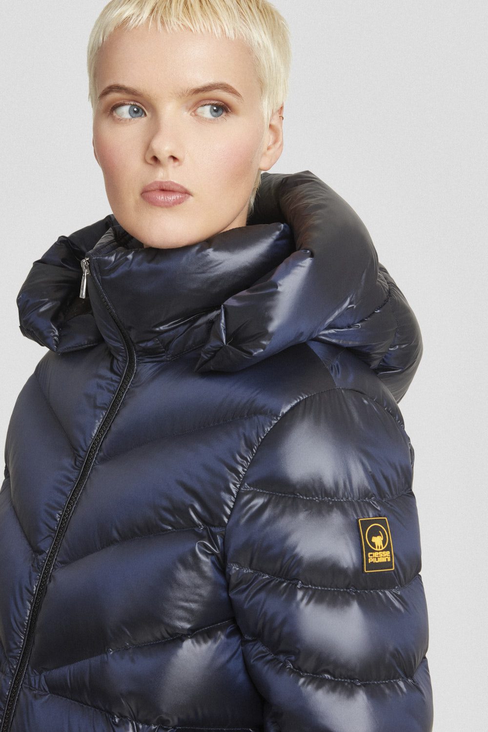 ciesse-outdoor-daunenjacke-blau-kurz-abnehmbare-kapuze image 3