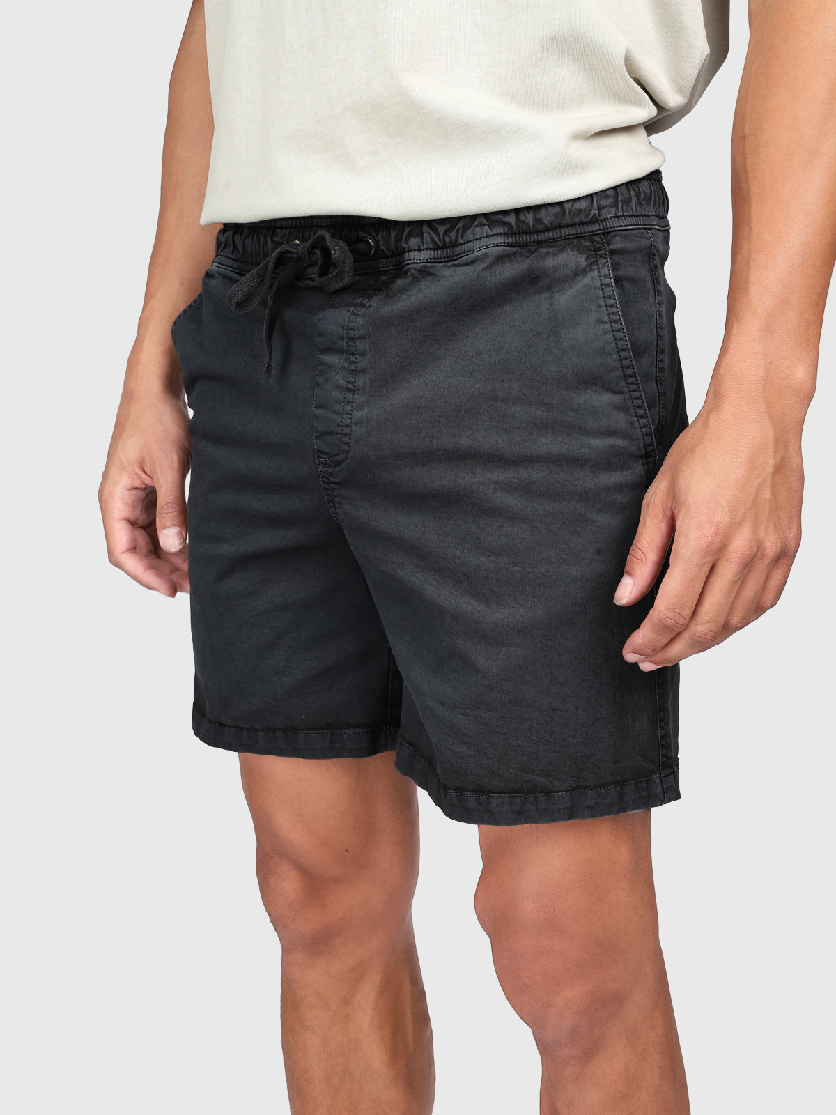 brunotti-alec-herren-walkshorts-schwarz-stretch image 6