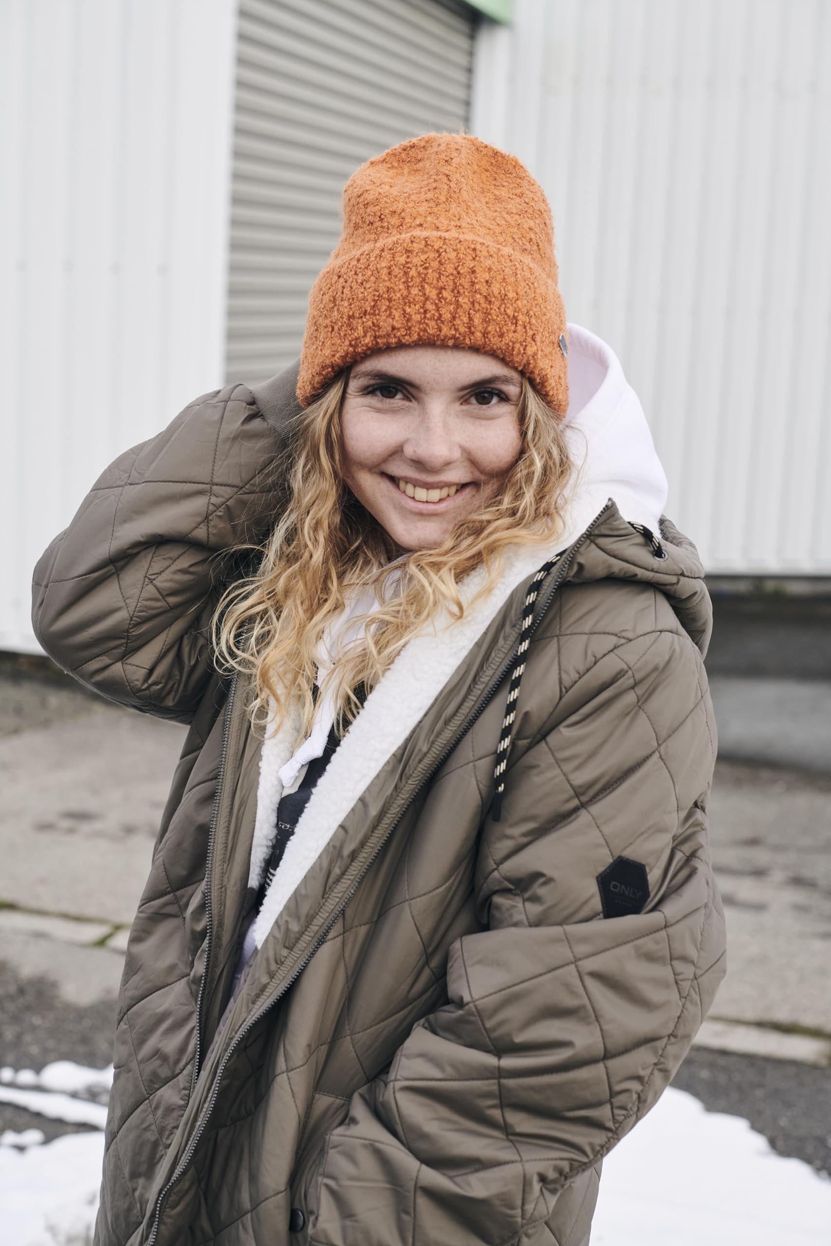 chillouts-esther-hat-winterm-tze-olive-strukturiert image 4