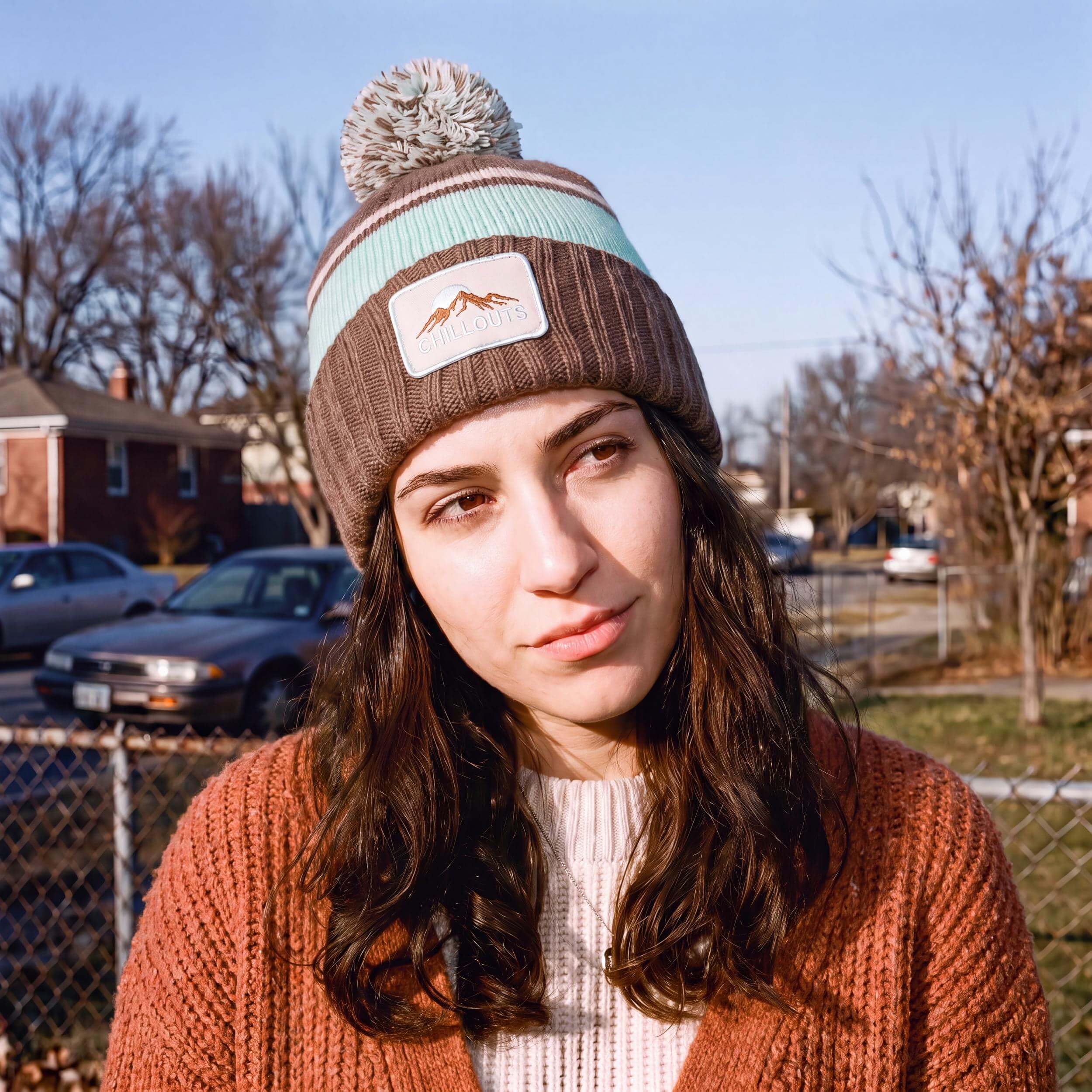 chillouts-nox-beanie-bommelm-tze-brown-mint-gestreift image 2
