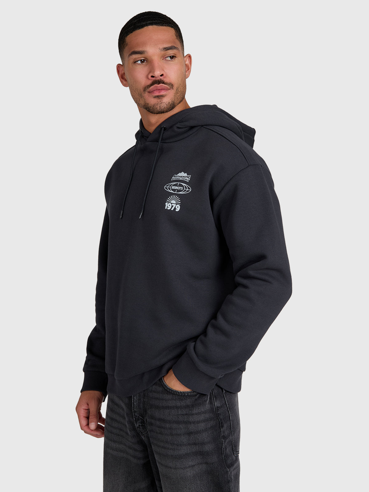 brunotti-myne-sweater-herren-schwarz-baumwolle-kapuze image 3