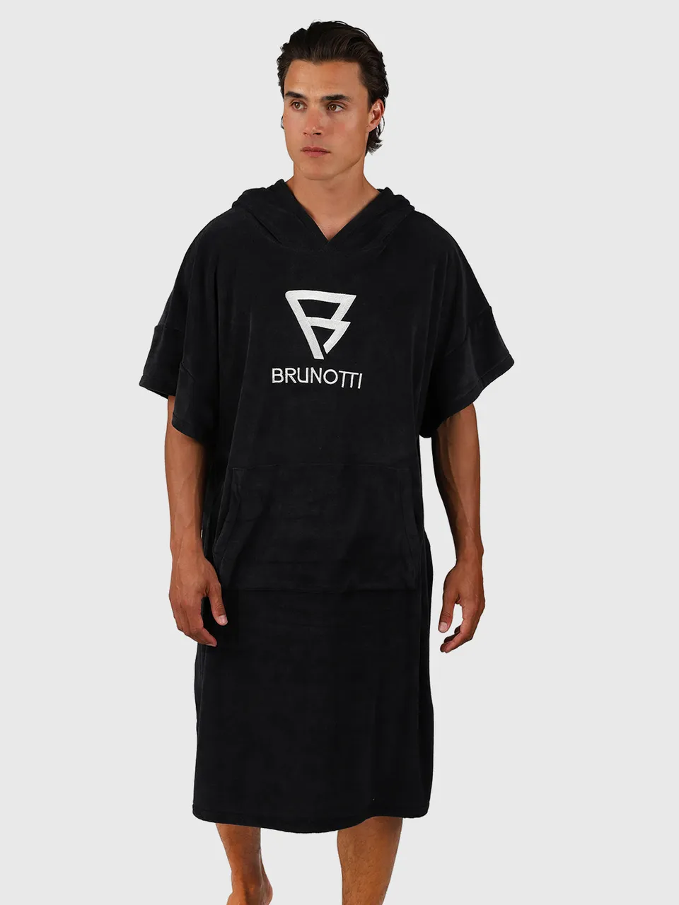 brunotti-poncho-solid-poncho-herren-badeponcho-schwarz image 1