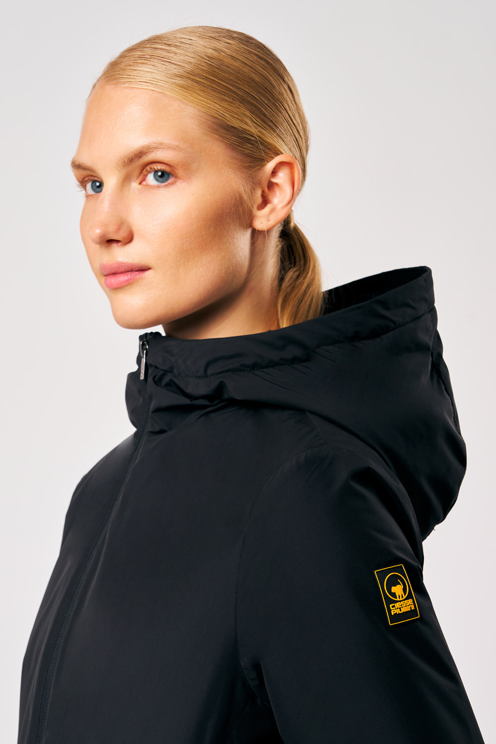 ciesse-matilda-lange-damenjacke-schwarz-mit-kapuze image 4