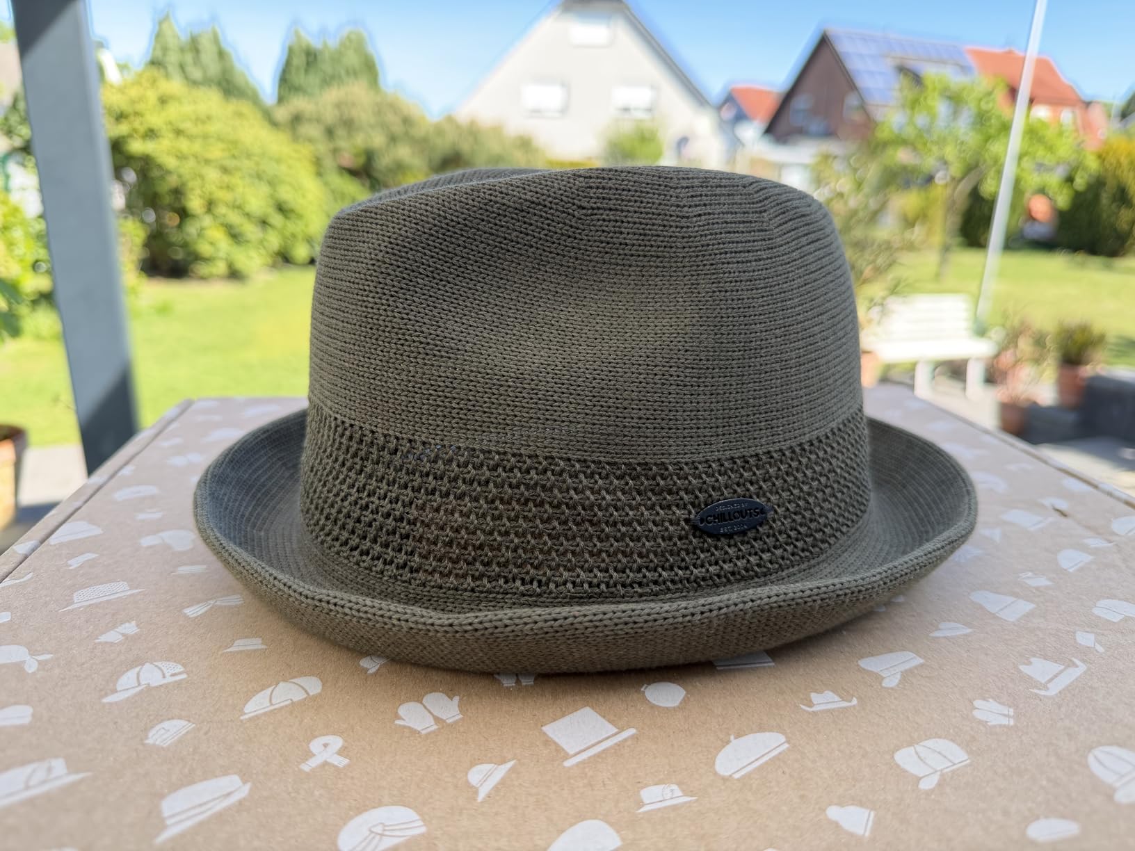 Leicht aufgesetzt