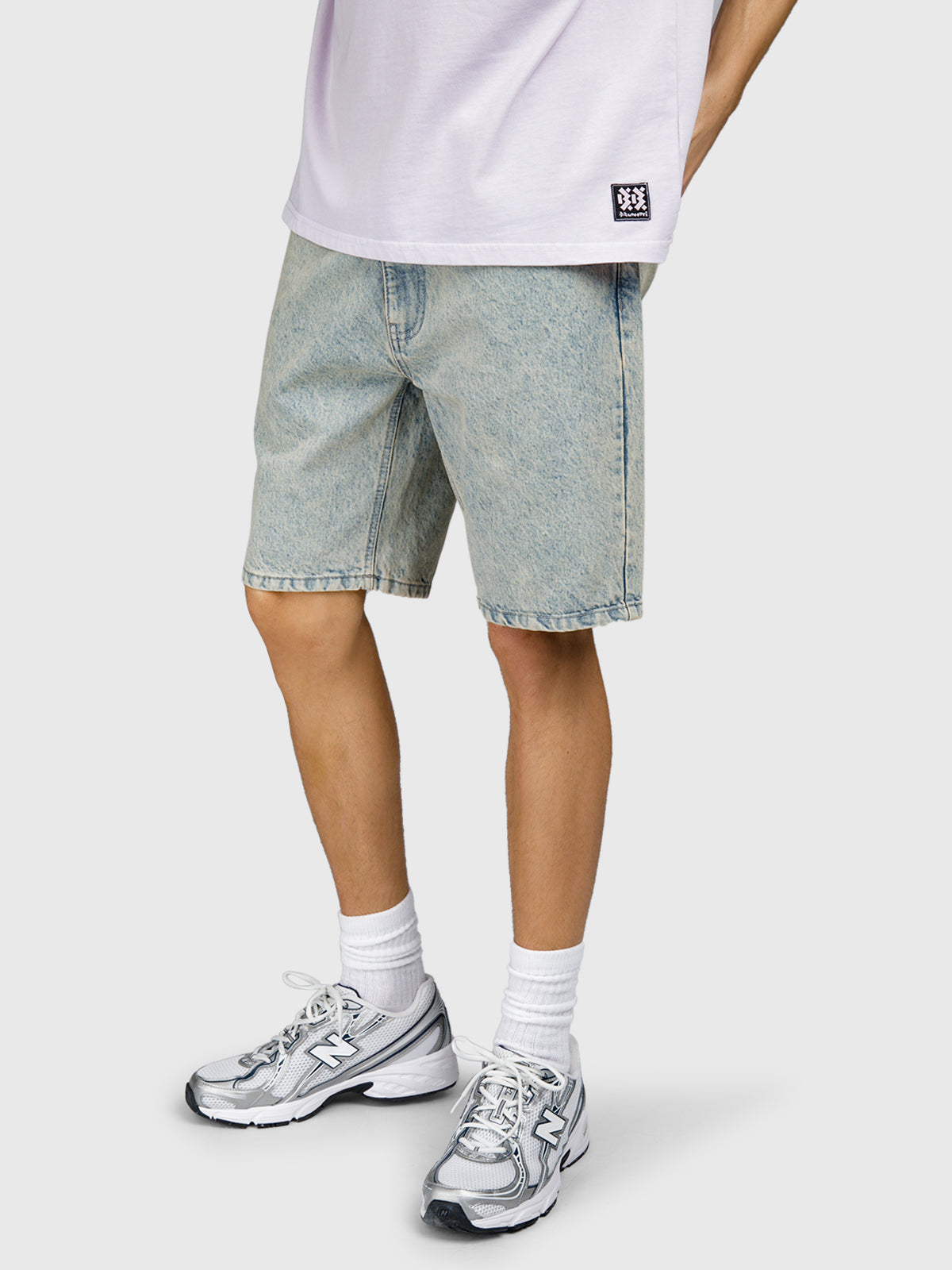 brunotti-relaxtime-denim-shorts-herren-beige-blue-locke image 1