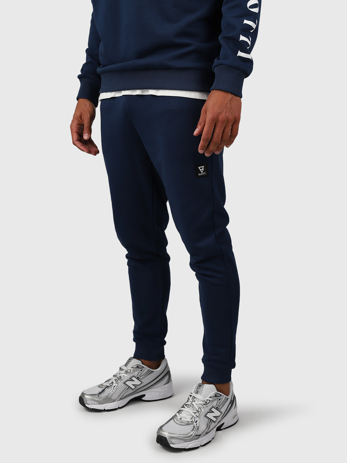 brunotti-durbasker-herren-jogginghose-night-blue-baumwolle image 1
