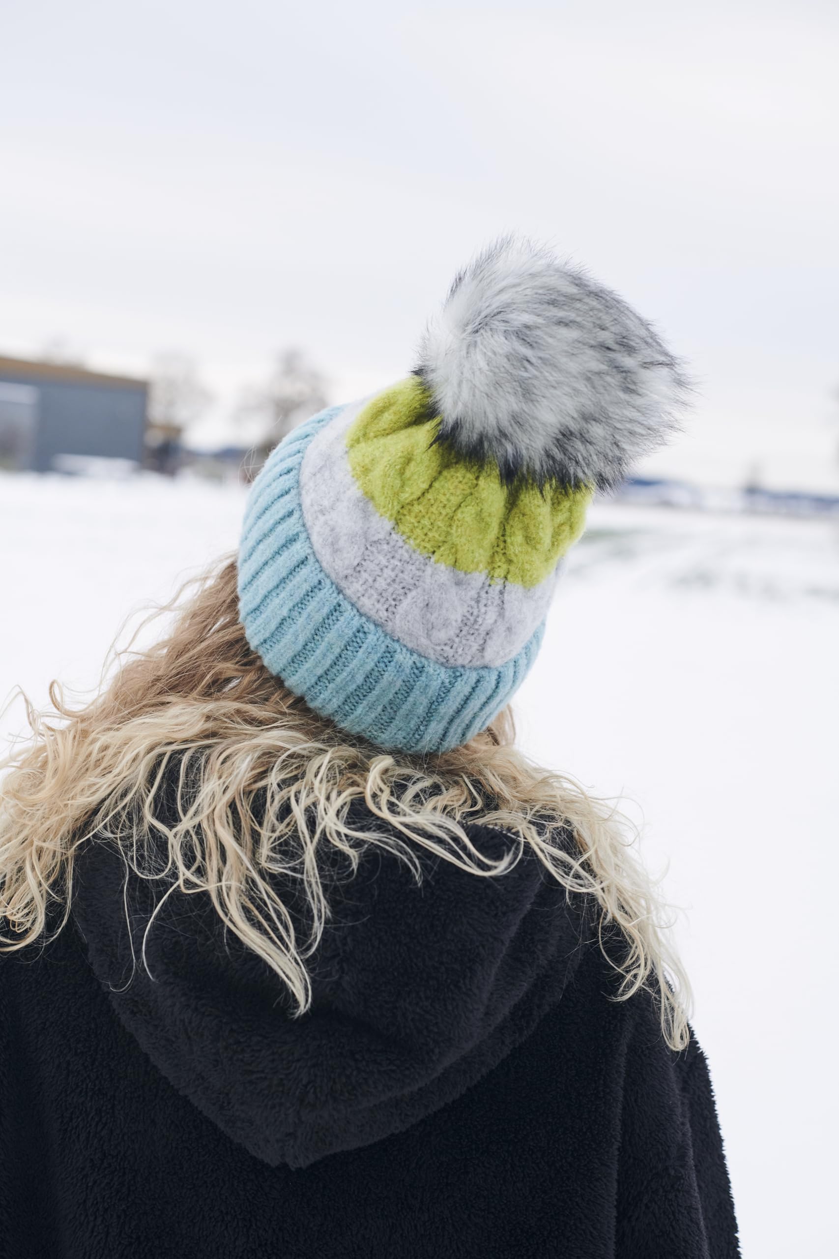 chillouts-tilda-bommelm-tze-rosa-fleece-pompon image 3