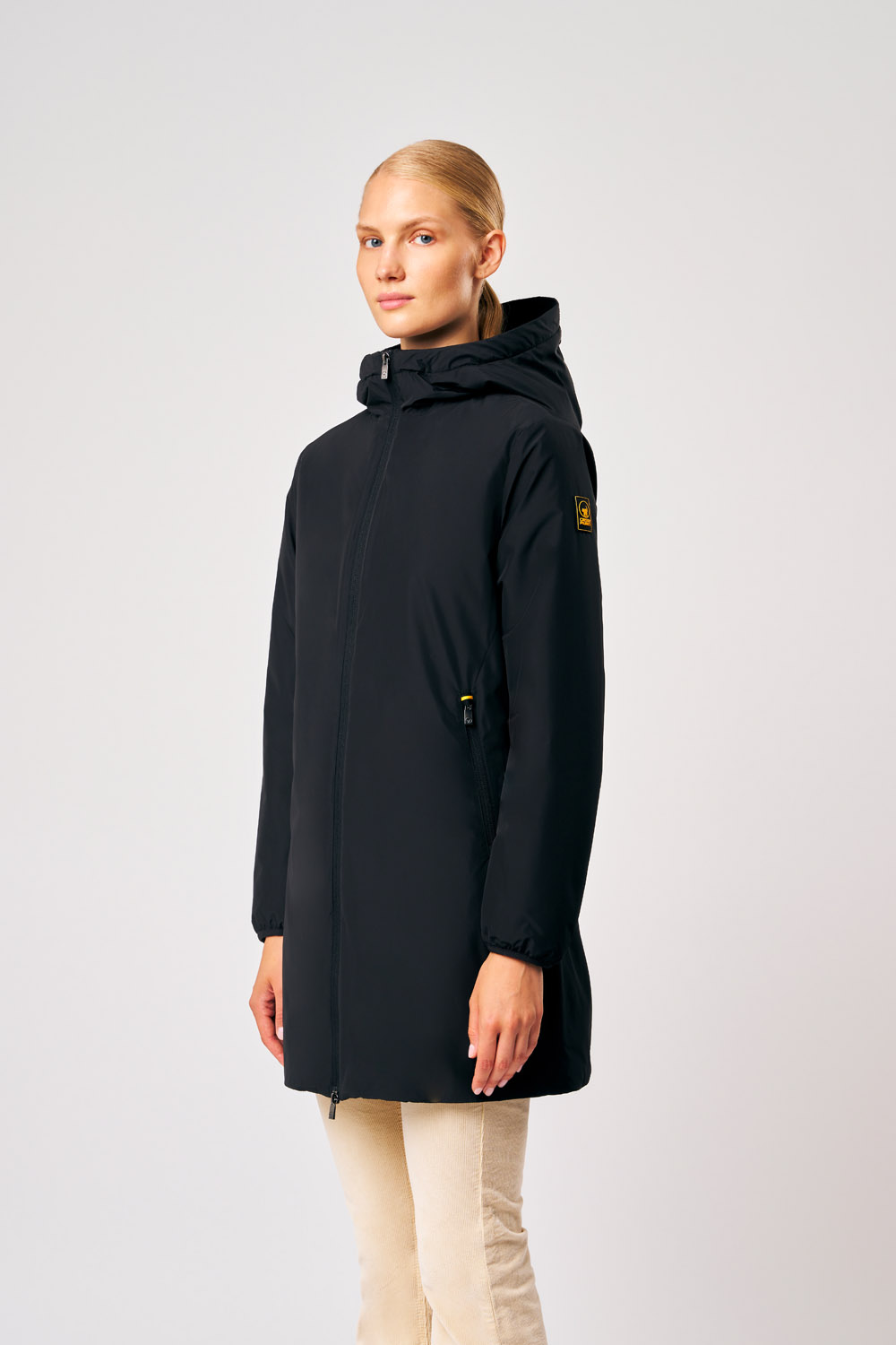 ciesse-matilda-lange-damenjacke-schwarz-mit-kapuze image 3