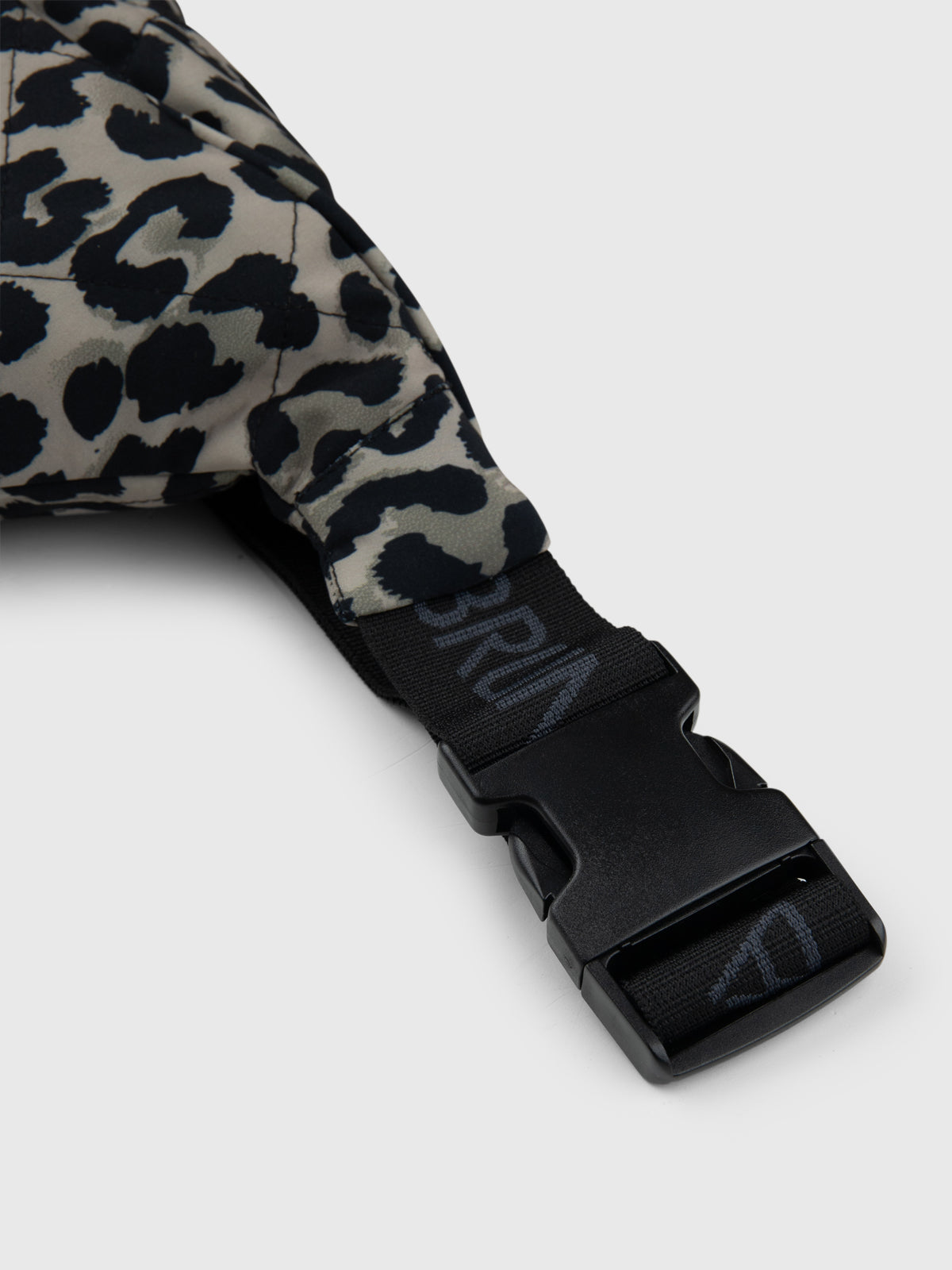 brunotti-fannalee-print-damen-tasche-wild-thing-fungi image 5