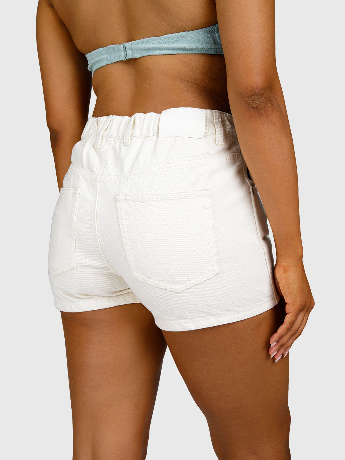 brunotti-katinka-denim-shorts-damen-canvas-mid-waist image 6