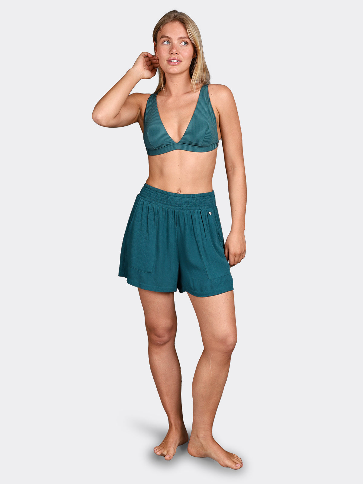brunotti-essia-damen-shorts-mediterranea image 2