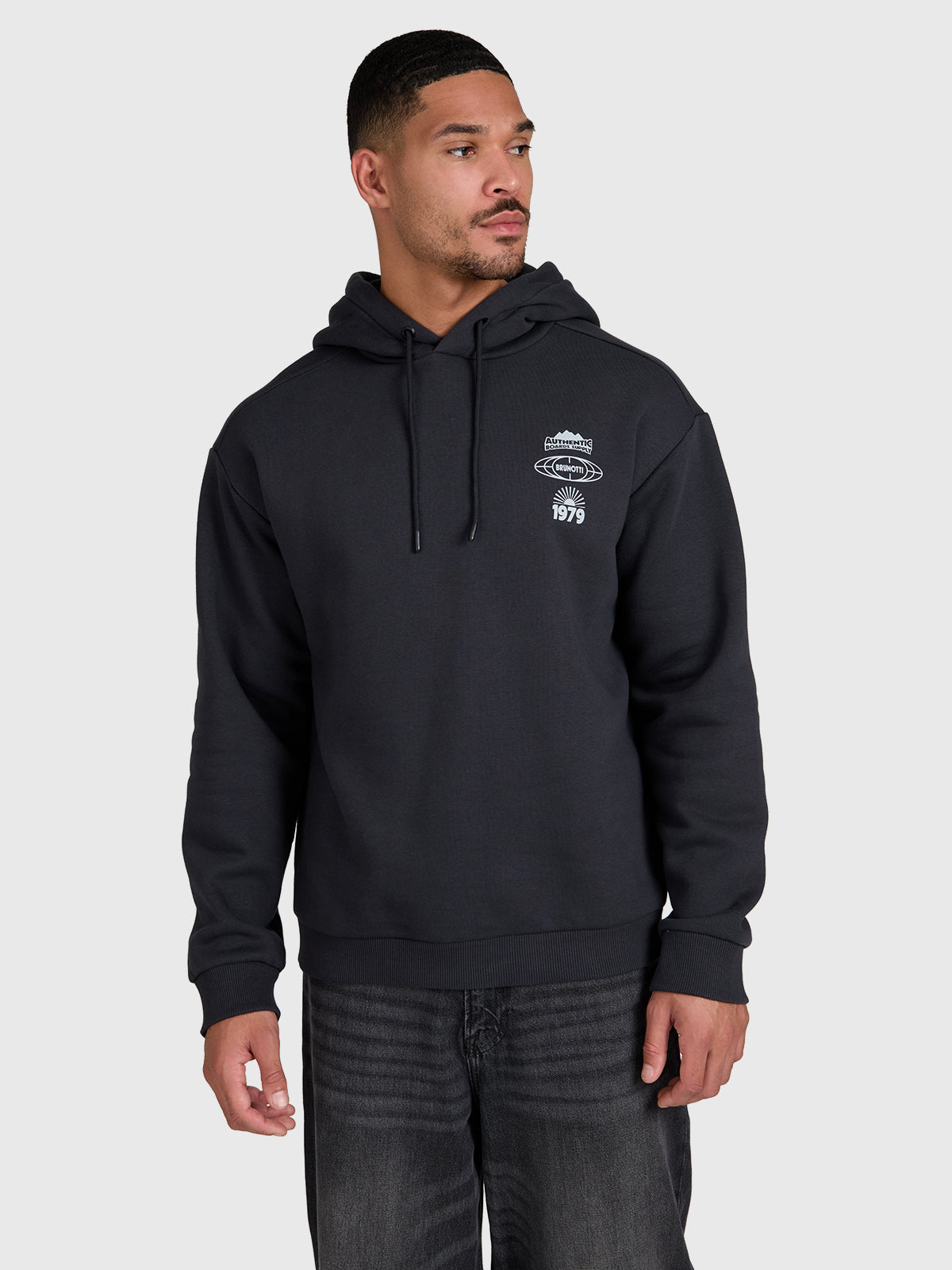 brunotti-myne-sweater-herren-schwarz-baumwolle-kapuze image 1