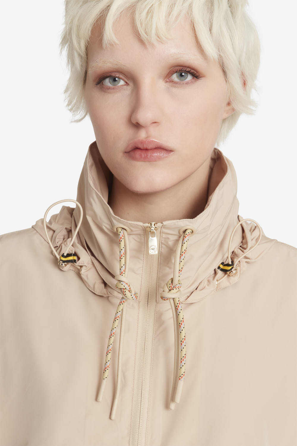 ciesse-outdoor-lana-kurze-damenjacke-beige-mit-kapuze image 3