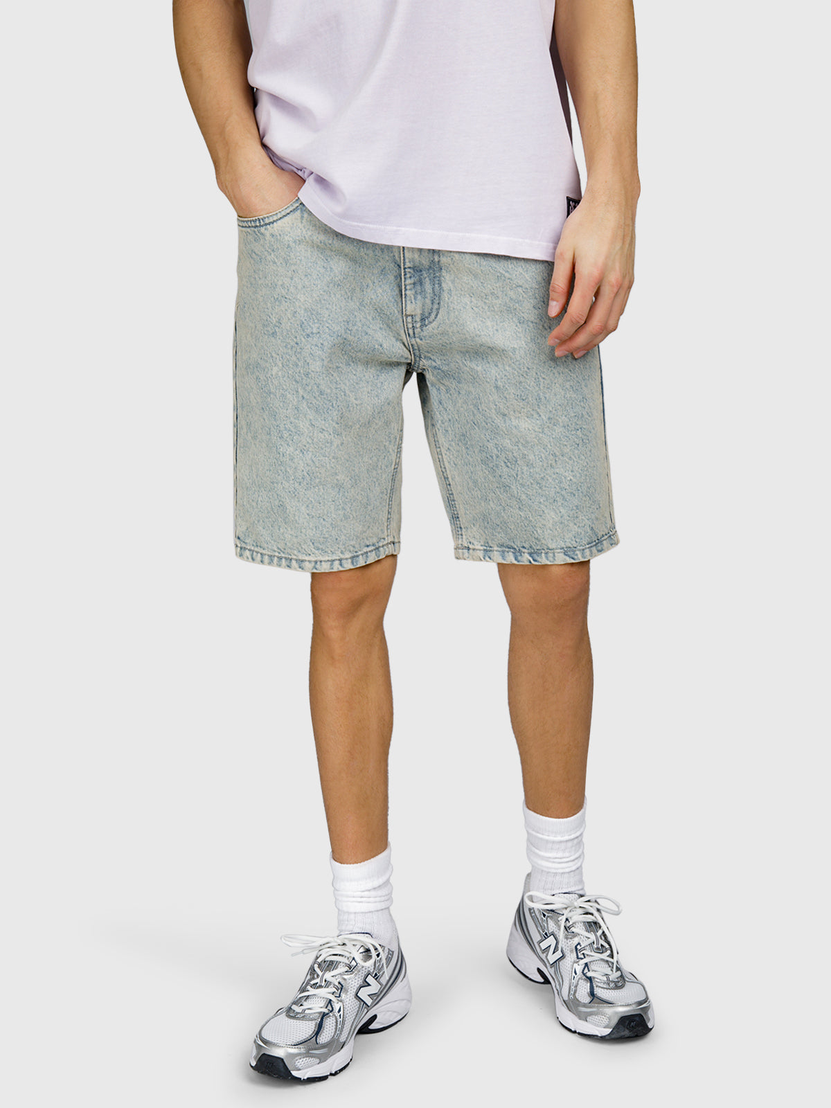 brunotti-relaxtime-denim-shorts-herren-beige-blue-locke image 3