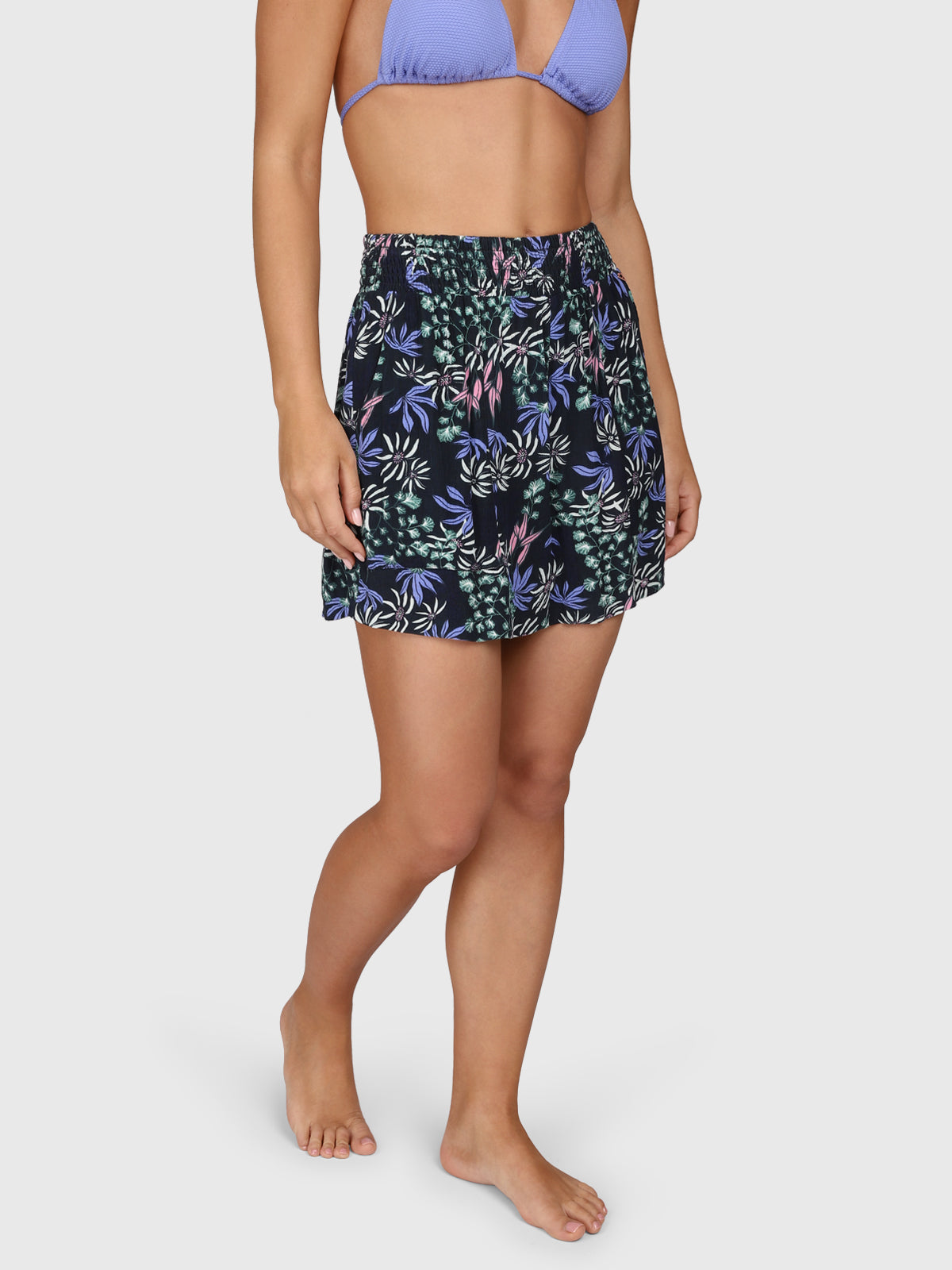 brunotti-essia-print-shorts-damen-schwarz-allover-print image 5