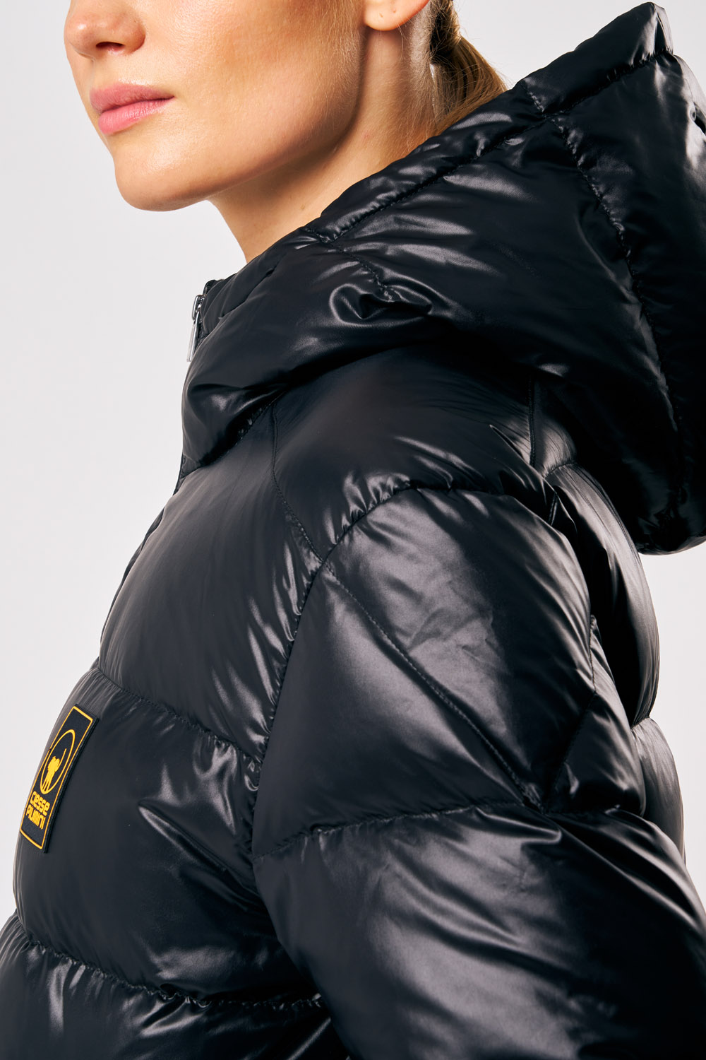 ciesse-outdoor-naria-daunenjacke-damen-schwarz-kapuze image 4