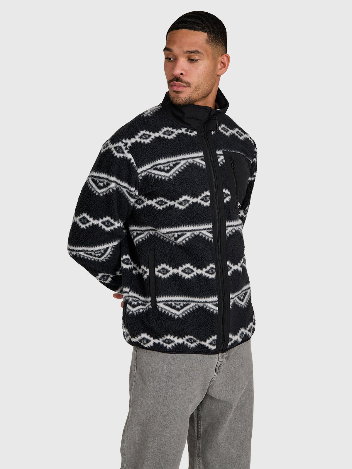 brunotti-kevio-zip-herren-fleece-black-lockerer-schnitt image 4