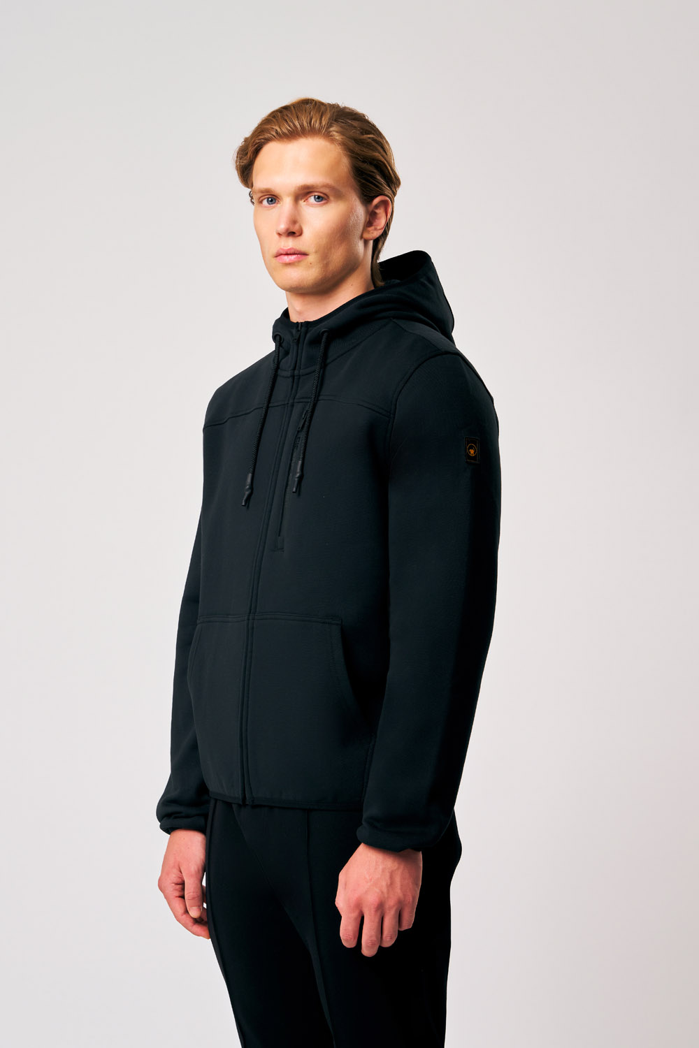 ciesse-outdoor-yuri-4-0-hoodie-schwarz-mit-kapuze image 1